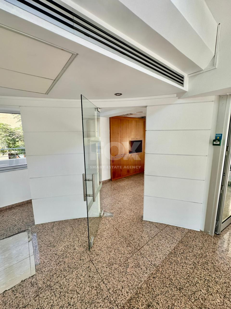 Offices Building for Rent in Central Paphos – 1,250 m² Commercial Space with Parking and Sea Views