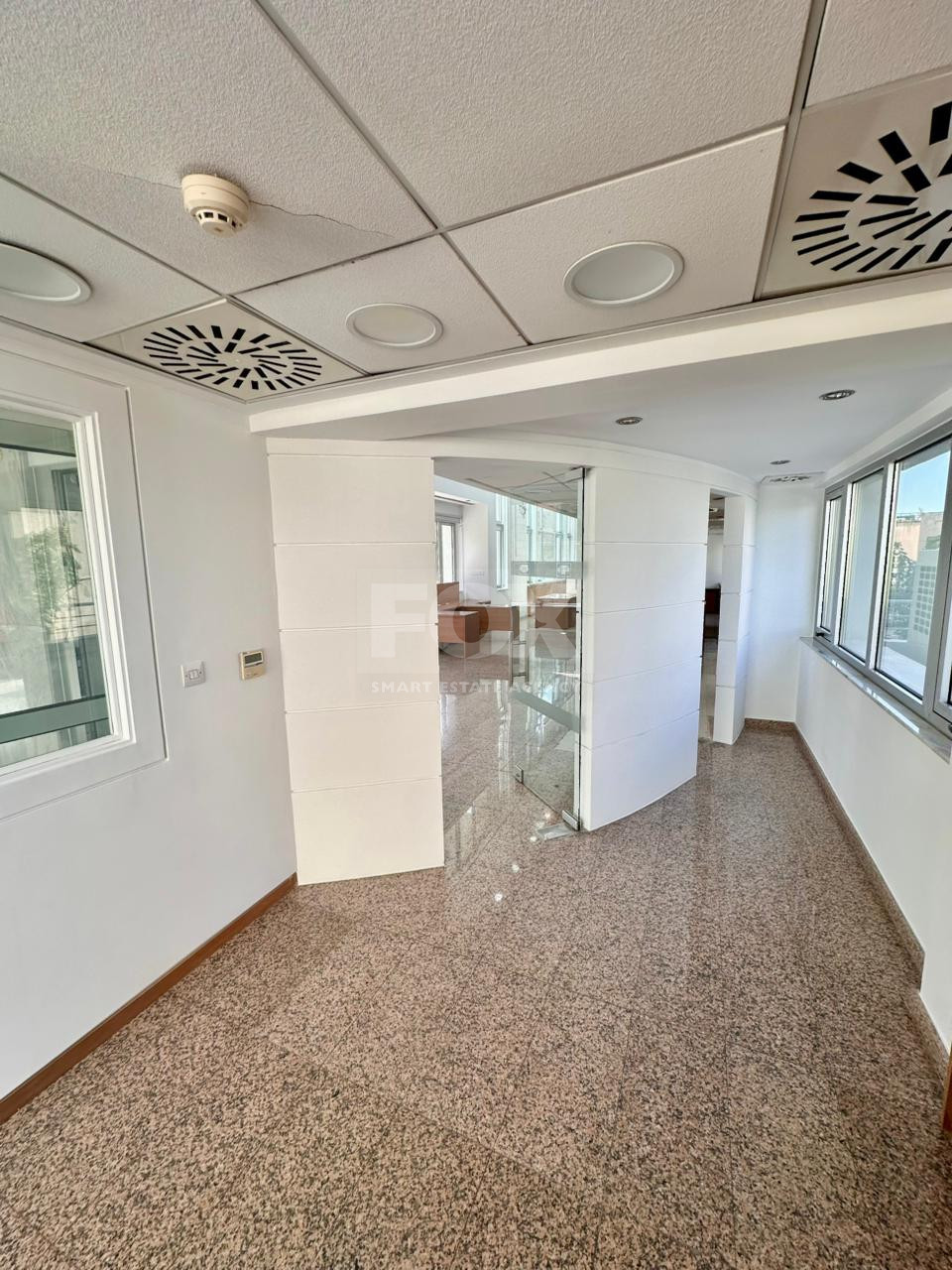 Offices Building for Rent in Central Paphos – 1,250 m² Commercial Space with Parking and Sea Views