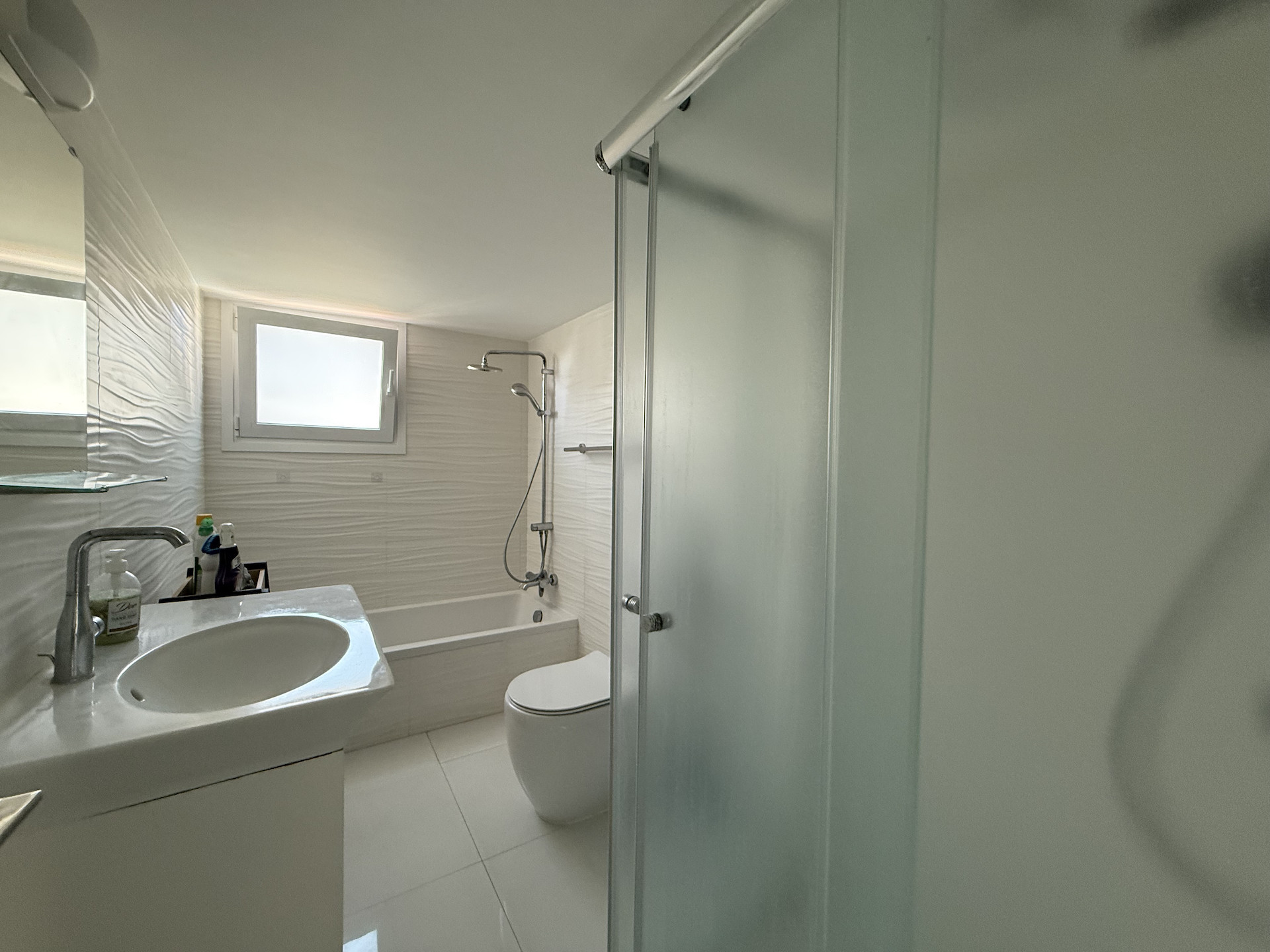 Квартира 3 спальни 120 м² в Koinoteta Agiou Tychona, Кипр