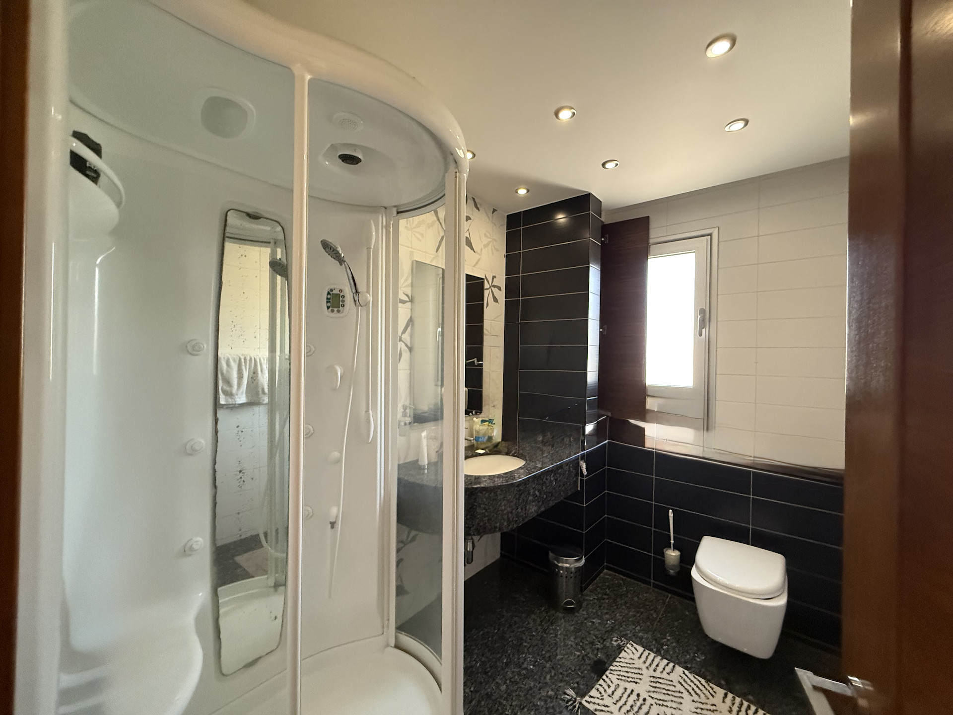 Квартира 6 спален 550 м² в Demos Agiou Athanasiou, Кипр