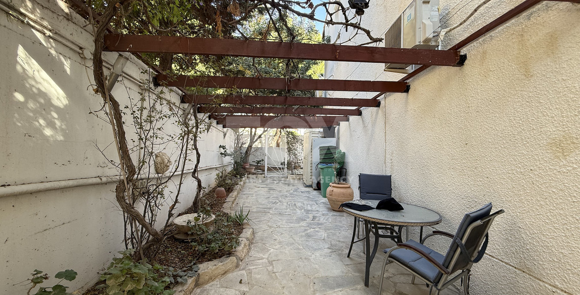 For Sale Elegant Two-Level Detached  Five bedroom house with Pool and garden good condition with (Renovation Potential)