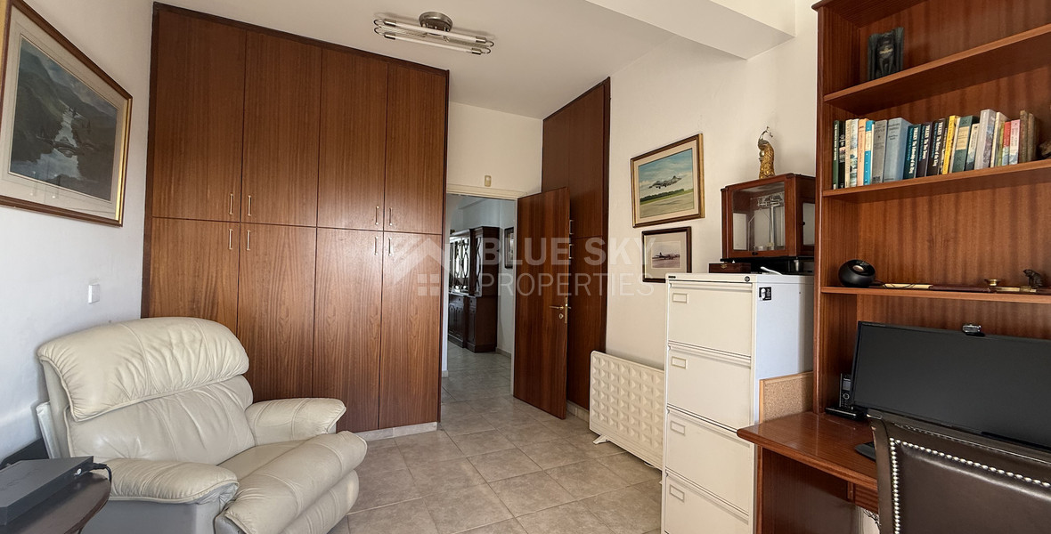 For Sale Elegant Two-Level Detached  Five bedroom house with Pool and garden good condition with (Renovation Potential)