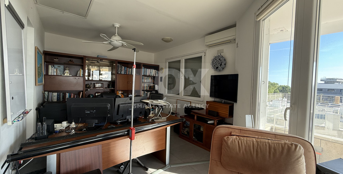 For Sale Elegant Two-Level Detached  Five bedroom house with Pool and garden good condition with (Renovation Potential)