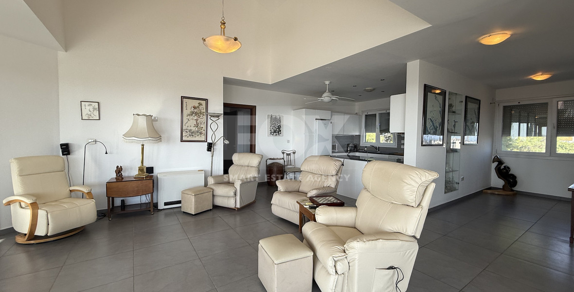 For Sale Elegant Two-Level Detached  Five bedroom house with Pool and garden good condition with (Renovation Potential)