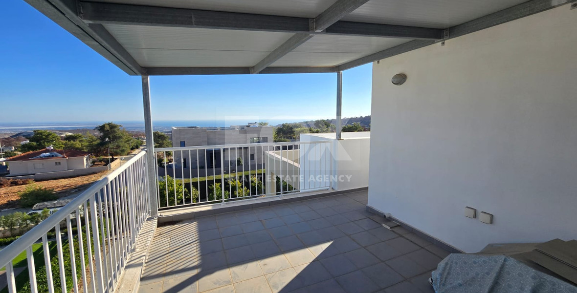 Three Bedroom House with Pool for sale in Souni-Zanakia