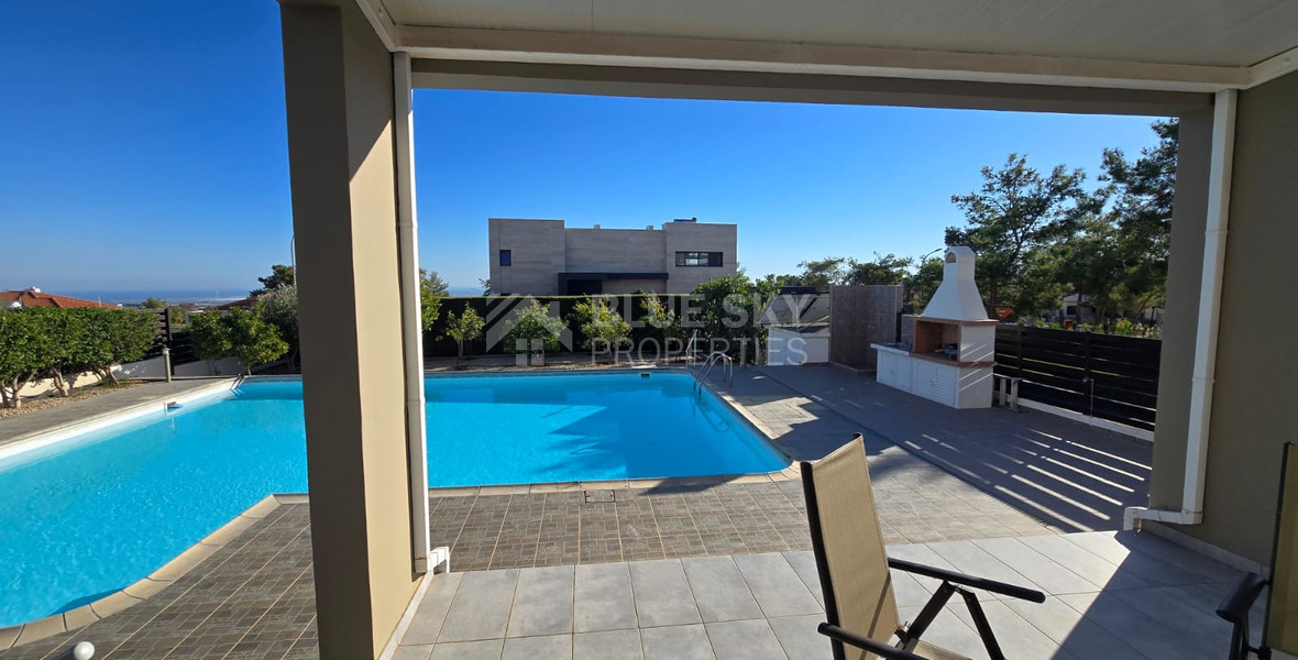 Three Bedroom House with Pool for sale in Souni-Zanakia