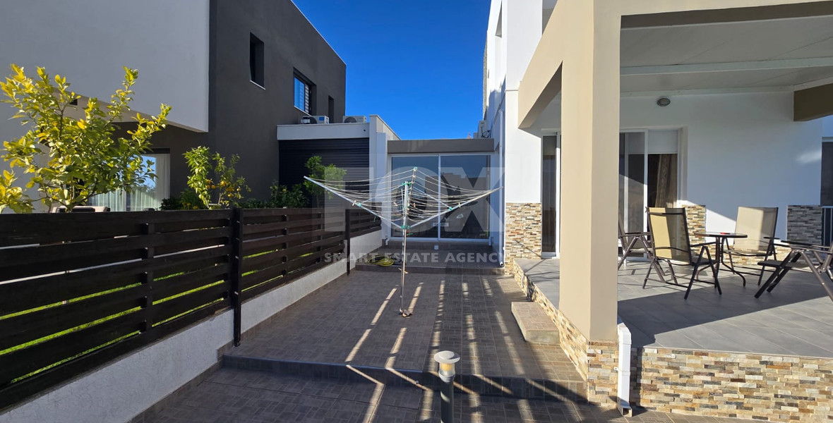 Three Bedroom House with Pool for sale in Souni-Zanakia