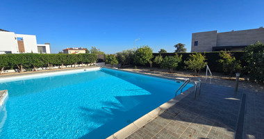 Three Bedroom House with Pool for sale in Souni-Zanakia