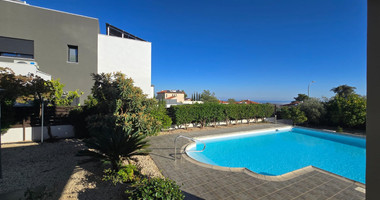 Three Bedroom House with Pool for sale in Souni-Zanakia