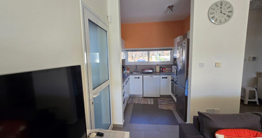 Three Bedroom House with Pool for sale in Souni-Zanakia