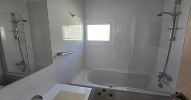 Three Bedroom House with Pool for sale in Souni-Zanakia