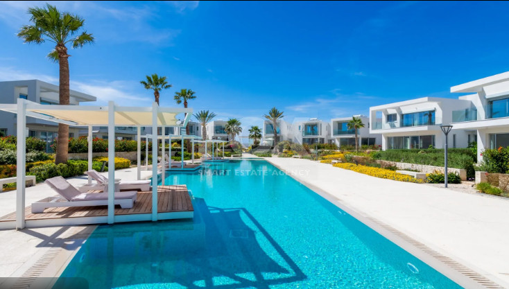 Luxury Seafront Villa in Peyia  - Four Bedroom Home with Upgraded Finishes in Coral Bay , Peyia