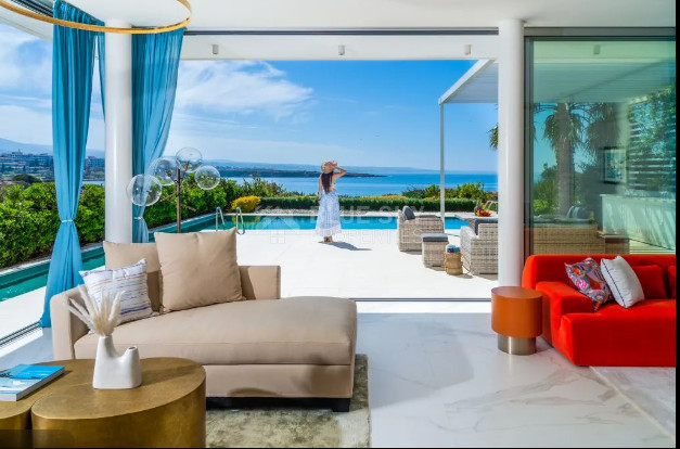 Luxury Seafront Villa in Peyia  - Four Bedroom Home with Upgraded Finishes in Coral Bay , Peyia