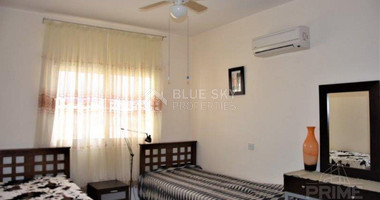 Seafront Two bedroom Apartment with Pool in Kato Pafos for Rent