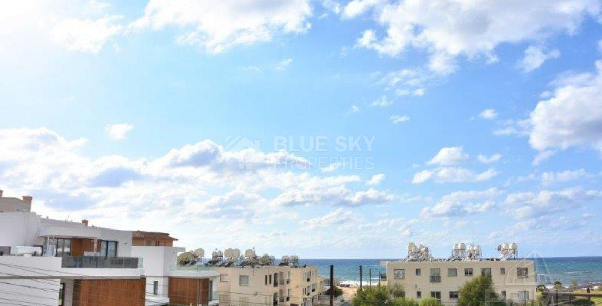 Seafront Two bedroom Apartment with Pool in Kato Pafos for Rent