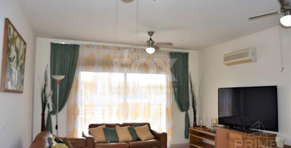 Seafront Two bedroom Apartment with Pool in Kato Pafos for Rent