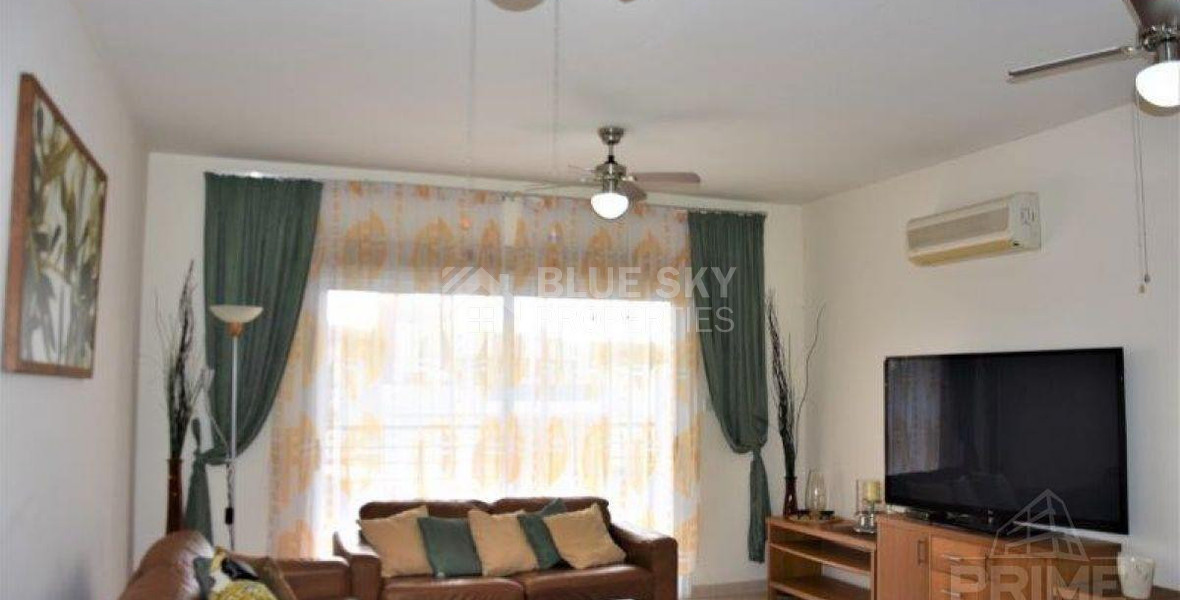 Seafront Two bedroom Apartment with Pool in Kato Pafos for Rent