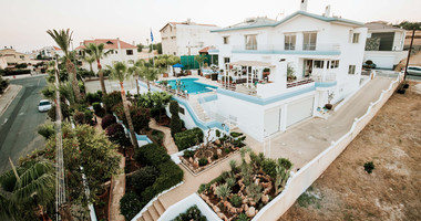 Elegant 7-Bedroom Villa with Pool, Gym & Panoramic Views For Sale in Agia Filaxi