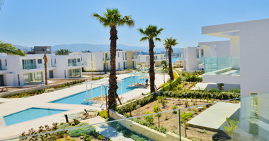 Luxury four bedroom beachfront Villa with Private Pool in Coral Bay , Peyia