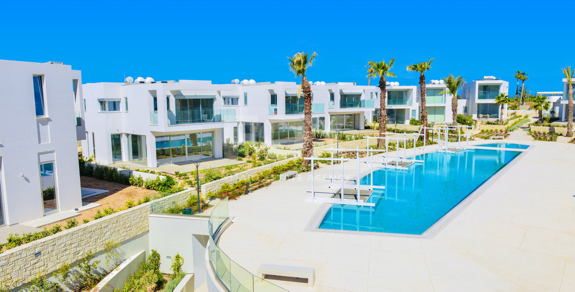 Luxury four bedroom beachfront Villa with Private Pool in Coral Bay , Peyia