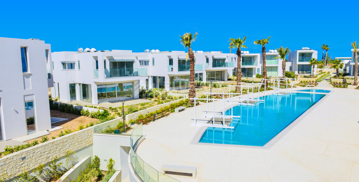 Luxury four bedroom beachfront Villa with Private Pool in Coral Bay , Peyia