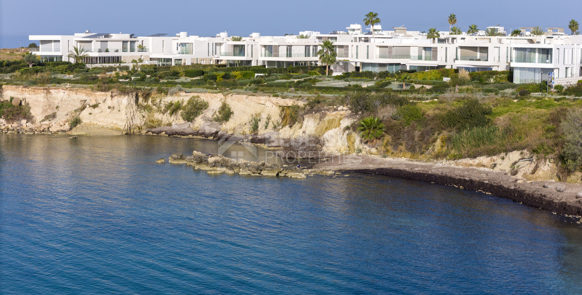 Luxury four bedroom beachfront Villa with Private Pool in Coral Bay , Peyia