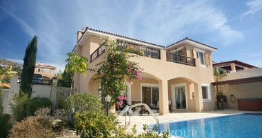 High-End three Bedroom Property with Private Pool in Paphos’ Prestigious Hillside, in Tala