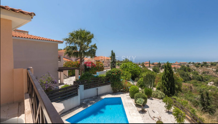 Luxury  three Bedroom Hillside Villa with Private Pool & Panoramic Mediterranean Views near Tala, Paphos