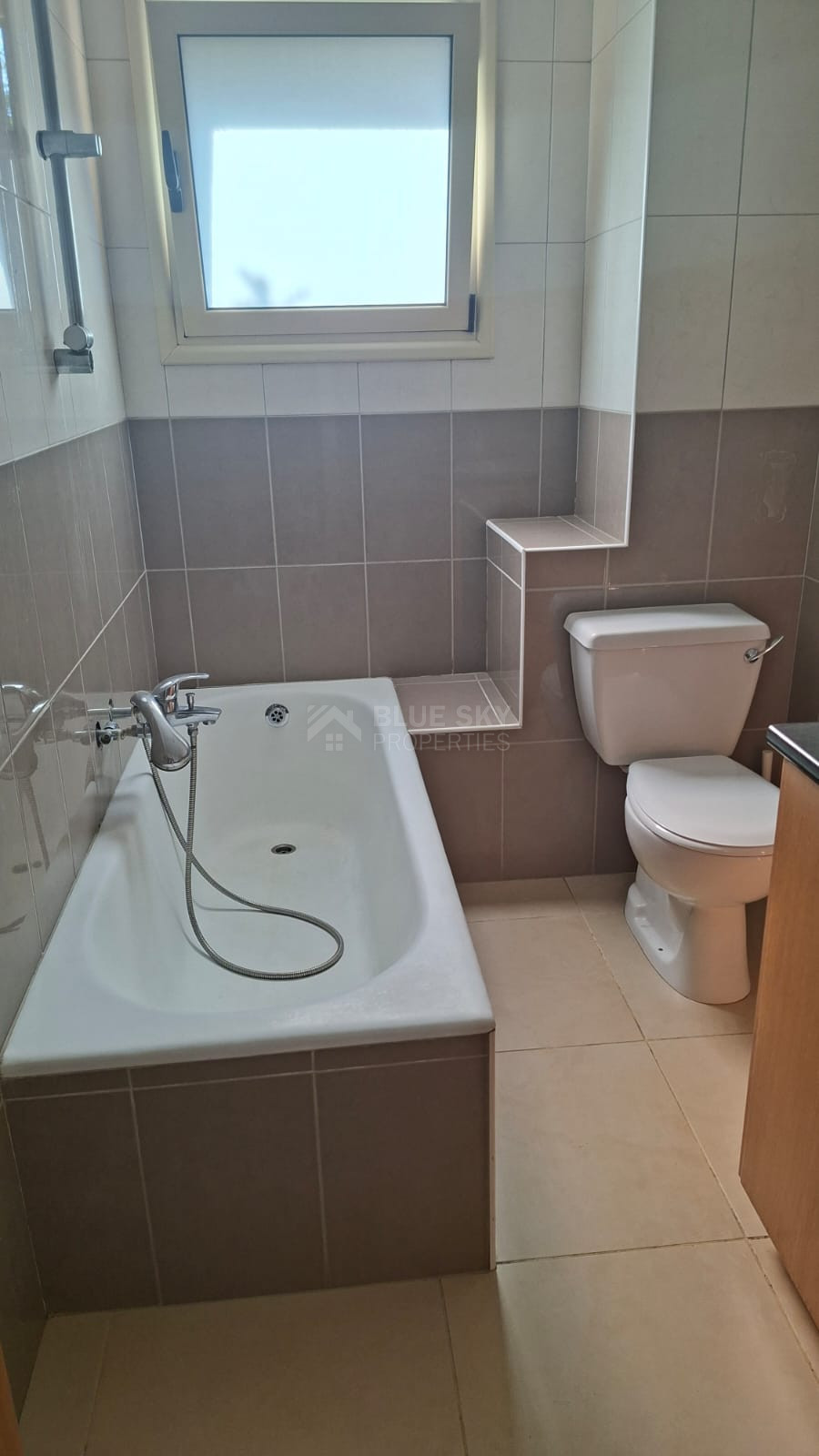 Office space for rent in Paphos near Center