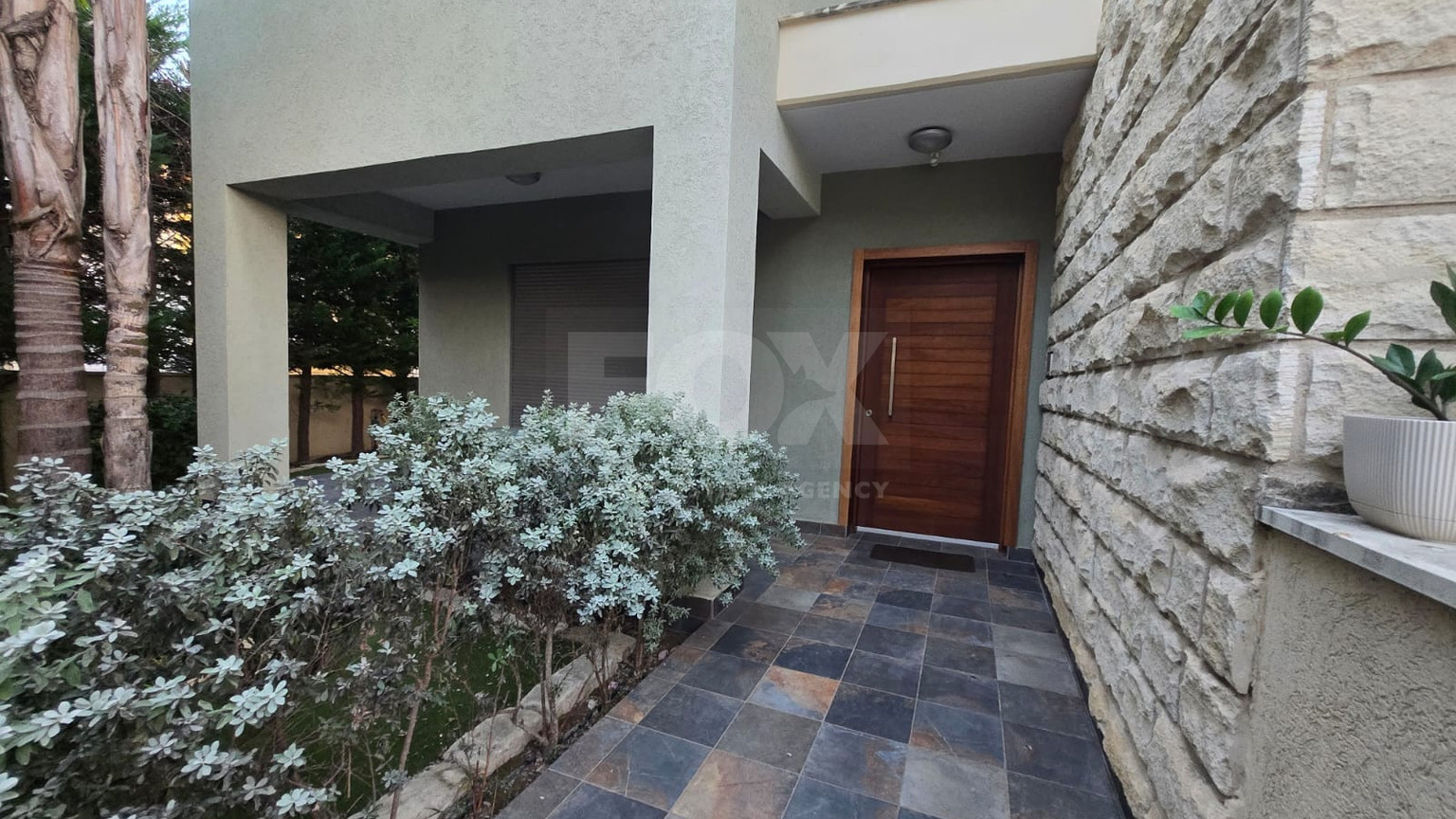 For Rent Luxury Three Bedroom Villa in Gated Seafront Complex — Pareklissia Tourist Area, Limassol