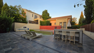 For Rent Luxury Three Bedroom Villa in Gated Seafront Complex — Pareklissia Tourist Area, Limassol