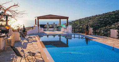 Luxury Hilltop four bedroom Villas in Tsada, Paphos with Private Pool & Panoramic Sea Views