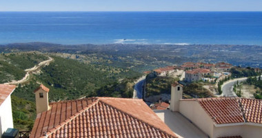 Spacious four  Bedroom Villa in Peaceful Tsada Village for sale