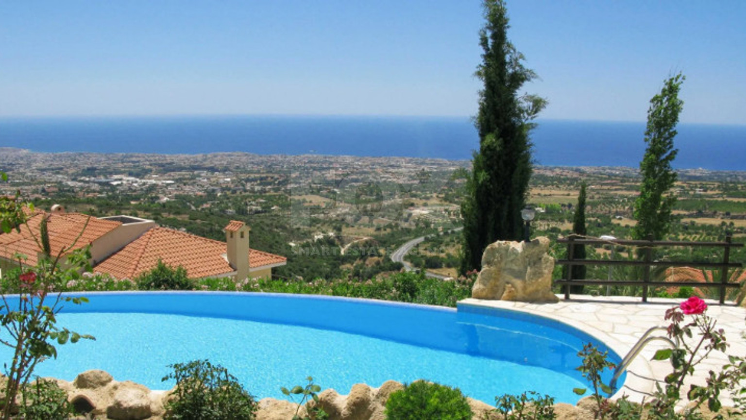 Spacious four  Bedroom Villa in Peaceful Tsada Village for sale