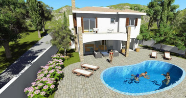 Spacious four  Bedroom Villa in Peaceful Tsada Village for sale