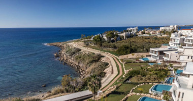Exclusive Paphos Beachfront Villa with Five Bedrooms & Private Pool in Kissonerga