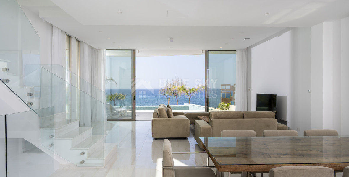 Exclusive Paphos Beachfront Villa with Five Bedrooms & Private Pool in Kissonerga