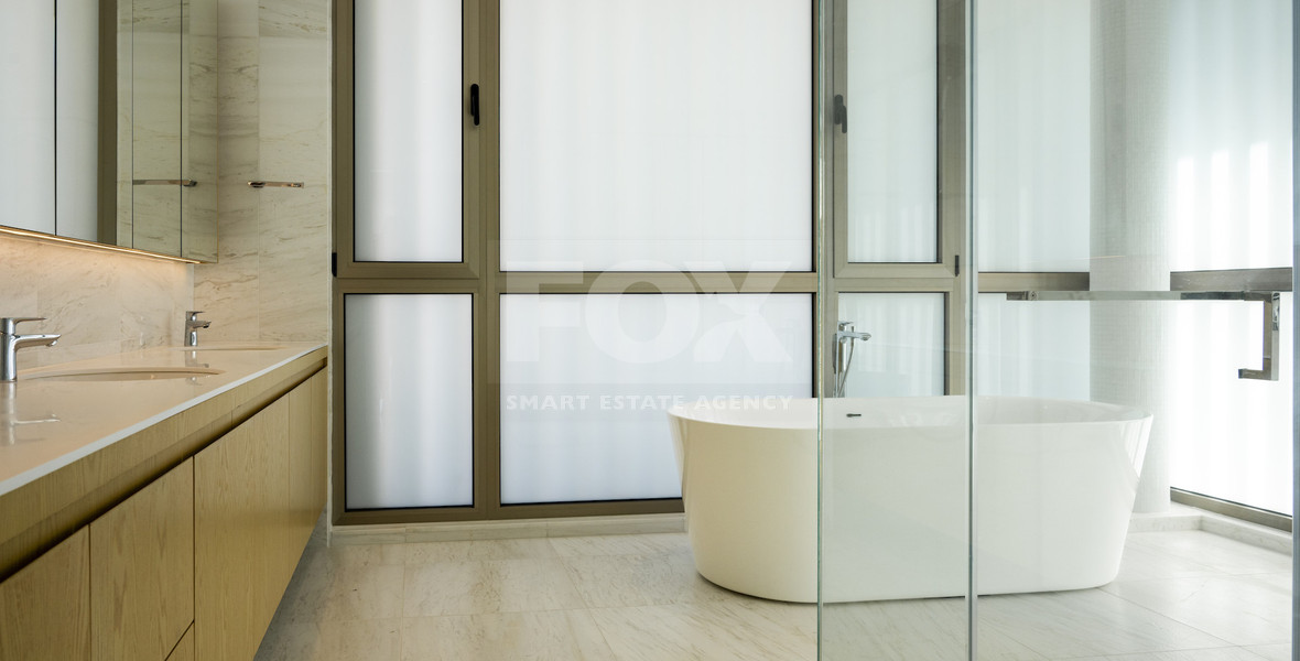 Exclusive Paphos Beachfront Villa with Five Bedrooms & Private Pool in Kissonerga