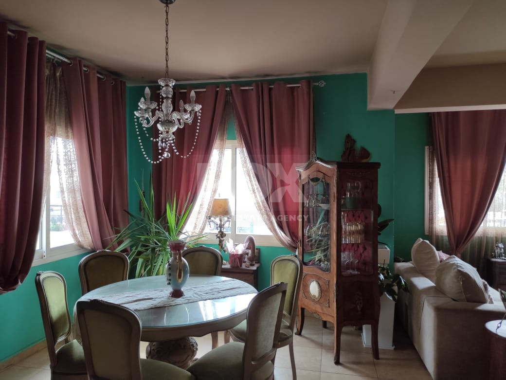 Modern Three Bedroom Apartment in Vibrant Geroskipou Area for rent