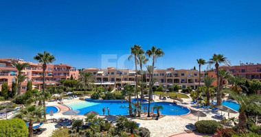 Corner Three Bedroom Apartment with Pool Views in Kato Paphos for sale
