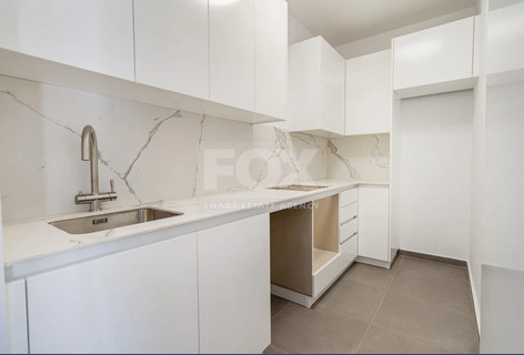 Modern two Bedroom Apartment Near Coral Bay with Pool & Sea Access for sale