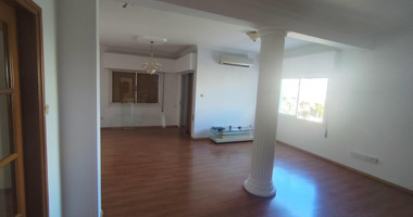 Three bedroom upper house in Neapoli for rent , Limassol