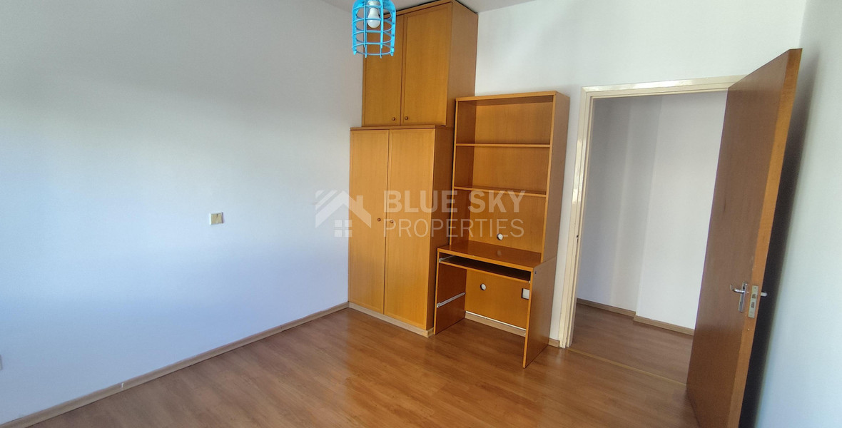 Three bedroom upper house in Neapoli for rent , Limassol