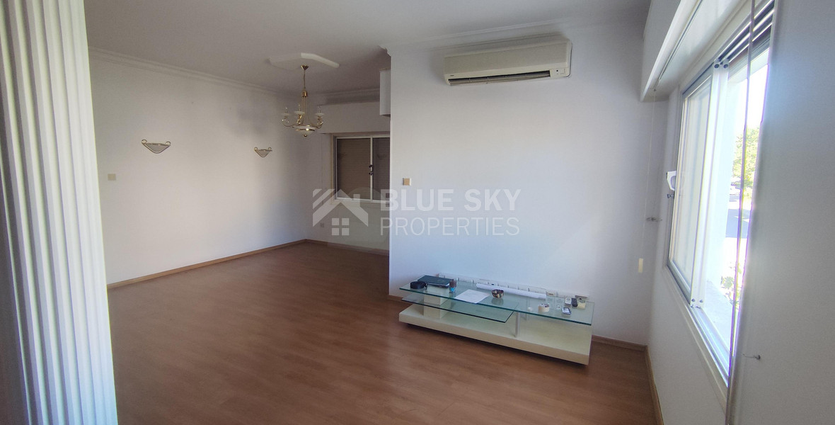 Three bedroom upper house in Neapoli for rent , Limassol