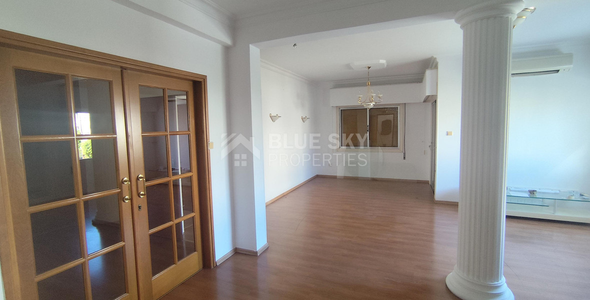 Three bedroom upper house in Neapoli for rent , Limassol