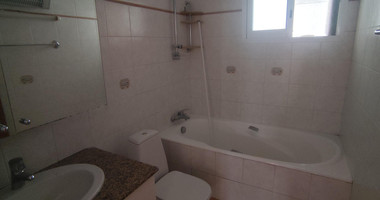 Three bedroom upper house in Neapoli for rent , Limassol