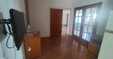Three bedroom upper house in Neapoli for rent , Limassol