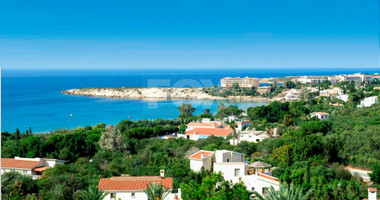 Modern two Bedroom Apartment Near Coral Bay with Pool & Sea Access for sale