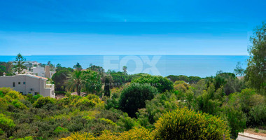 Modern two Bedroom Apartment Near Coral Bay with Pool & Sea Access for sale