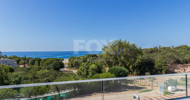Modern two Bedroom Apartment Near Coral Bay with Pool & Sea Access for sale